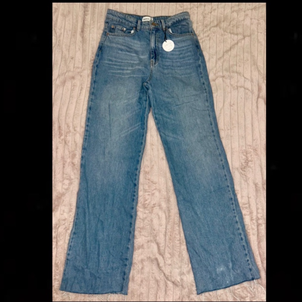 ✨Stradivarius Light-Wash Straight-Leg Jeans✨